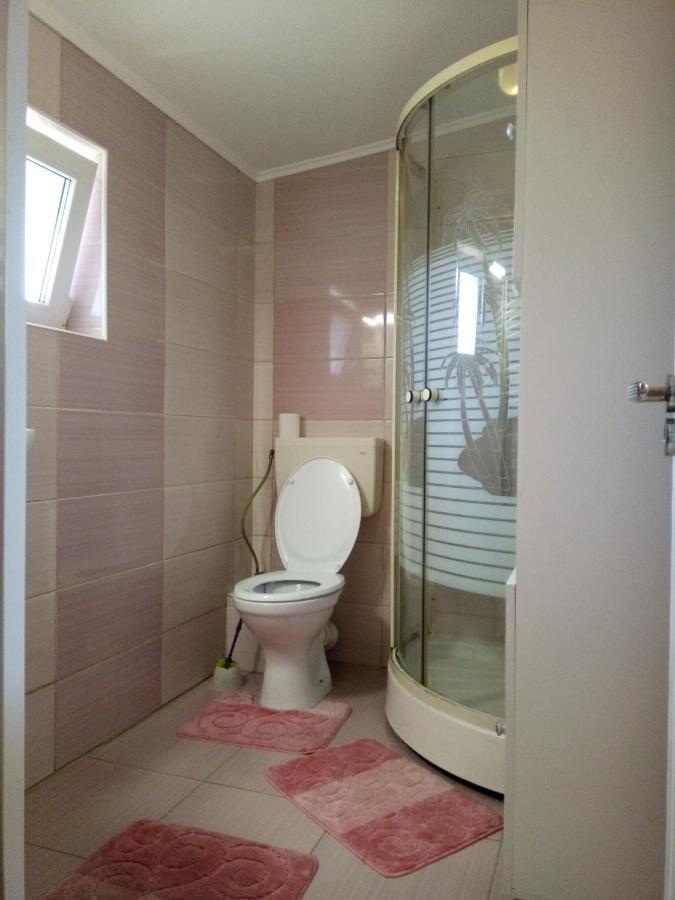 Elizabeth'S Rooms Gherla Esterno foto